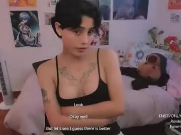 approche_toi_petite – webcam model profile photo Image 3