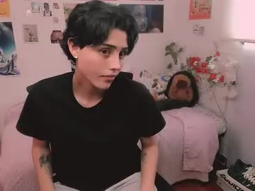 approche_toi_petite – webcam model profile photo Image 4