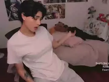 approche_toi_petite – webcam model profile photo Image 6