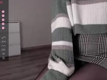 RollDolls – webcam model profile photo Image 17