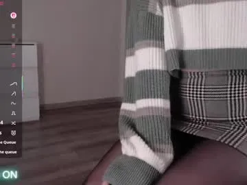 RollDolls – webcam model profile photo Image 4