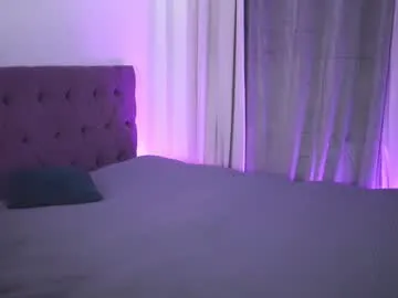 emma_andrew1 – webcam model profile photo Image 14