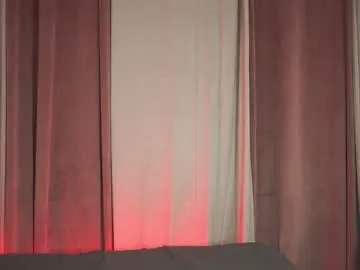 emma_andrew1 – webcam model profile photo Image 3