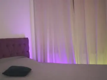 emma_andrew1 – webcam model profile photo Image 8