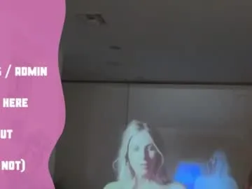 valerie_james3 – webcam model profile photo Image 10