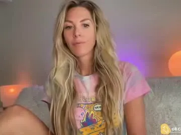 valerie_james3 – webcam model profile photo Image 18