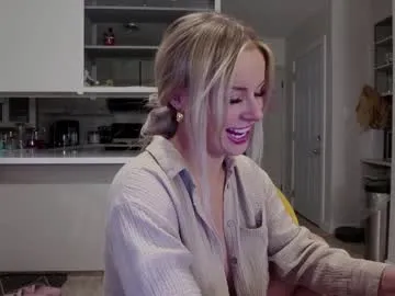 Nicoleevien – webcam model profile photo Image 15