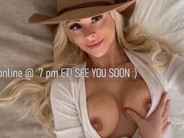 Nicoleevien – webcam model profile photo Image 7