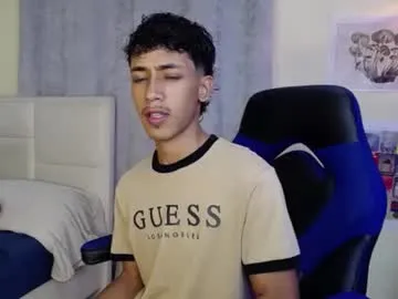 seraphine23 – webcam model profile photo Image 14