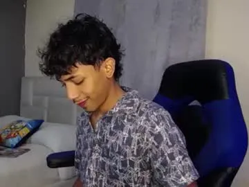 seraphine23 – webcam model profile photo Image 18