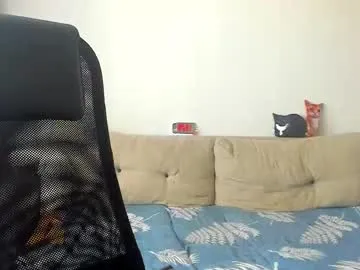 Alirawrz – webcam model profile photo Image 10