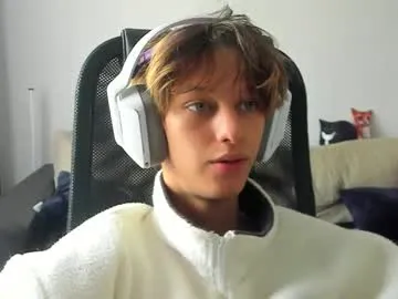 Alirawrz – webcam model profile photo Image 13