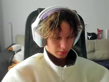 Alirawrz – webcam model profile photo Image 14