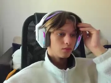 Alirawrz – webcam model profile photo Image 15