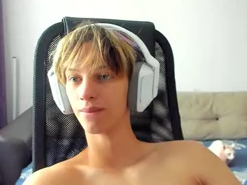 Alirawrz – webcam model profile photo Image 7