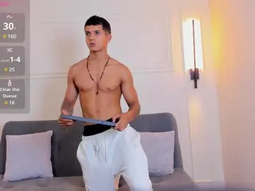 EmiliaCatalina – webcam model profile photo Image 4