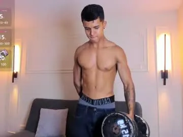 EmiliaCatalina – webcam model profile photo Image 6