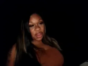 AKO_o0 – webcam model profile photo Image 13