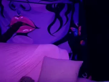 AKO_o0 – webcam model profile photo Image 7