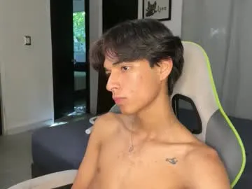 andra_rose – webcam model profile photo Image 2