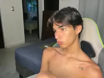 andra_rose – webcam model profile photo Image 6