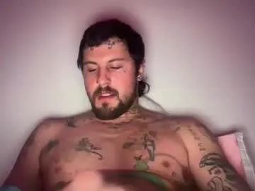 SheIsSomething – webcam model profile photo Image 9