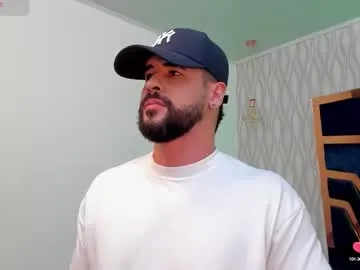 RuslanaXX – webcam model profile photo Image 3