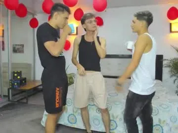 Nicoleevien – webcam model profile photo Image 17