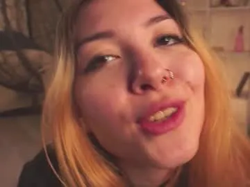 Wkatte – webcam model profile photo Image 5