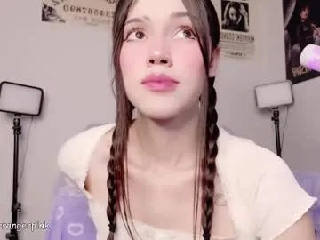 Cumonmme – webcam model profile photo Image 11