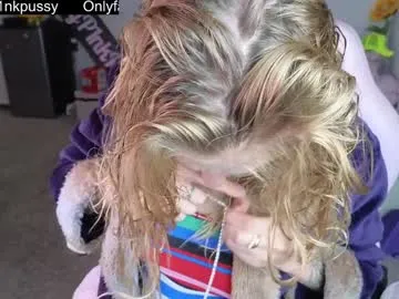 alana15 – webcam model profile photo Image 3