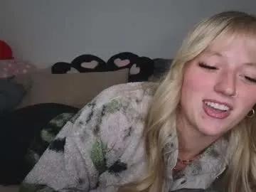 Nicoleevien – webcam model profile photo Image 15