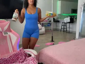 serena_willow – webcam model profile photo Image 15