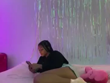 serena_willow – webcam model profile photo Image 18