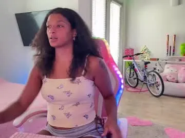 serena_willow – webcam model profile photo Image 6