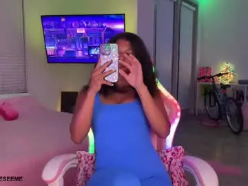 serena_willow – webcam model profile photo Image 9