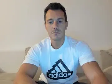 myriambirkett – webcam model profile photo Image 15