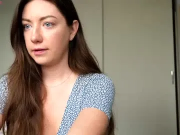 MondoNeko – webcam model profile photo Image 2