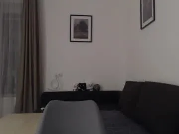 seraphine23 – webcam model profile photo Image 12