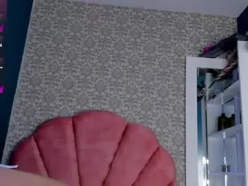 AllaTousNew – webcam model profile photo Image 16