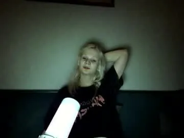 RollDolls – webcam model profile photo Image 13