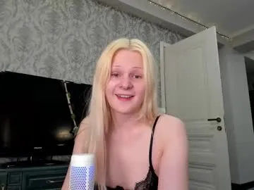 RollDolls – webcam model profile photo Image 6