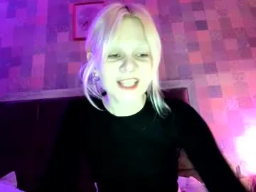 RollDolls – webcam model profile photo Image 8