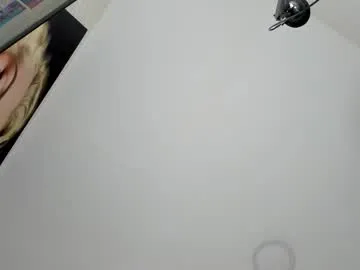 redrose520 – webcam model profile photo Image 2