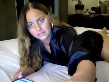 Rinamay_ – webcam model profile photo Image 6