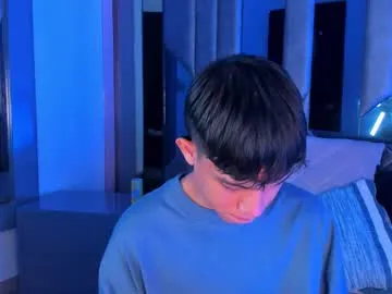 EmiliaCatalina – webcam model profile photo Image 13