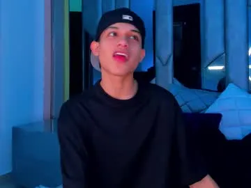 EmiliaCatalina – webcam model profile photo Image 17