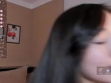 kira_mia – webcam model profile photo Image 12