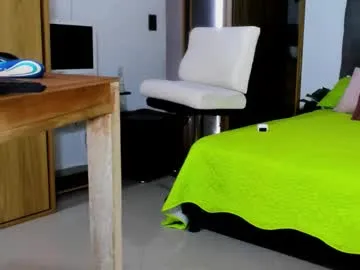 JayJayPink – webcam model profile photo Image 16