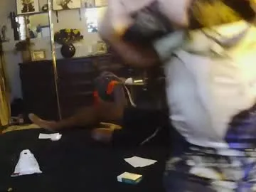 emma_andrew1 – webcam model profile photo Image 8